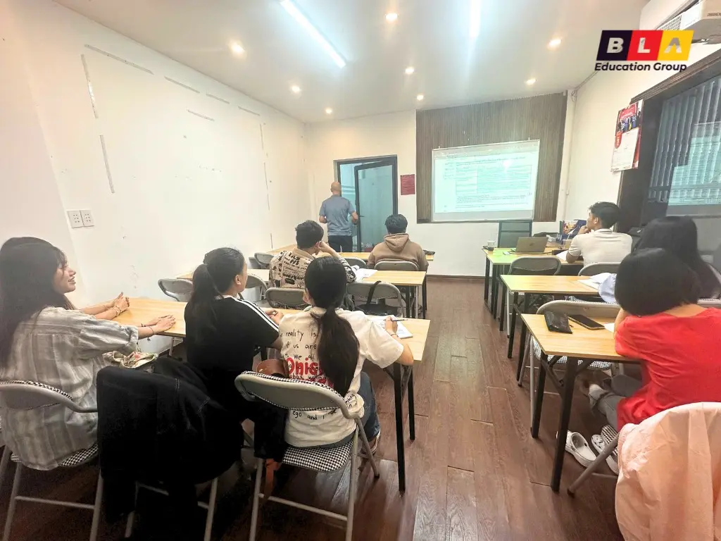 Buổi học thử tại cơ sở Đà Nẵng trong hành trình học bổng 3 miền BLA