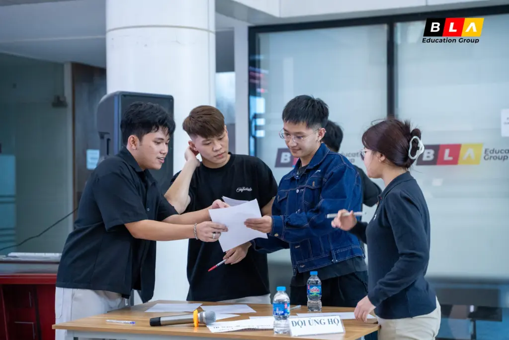 hoc vien bla cuoc thi tranh luận bang tieng đức (9) hoc vien bla cuoc thi tranh luận bang tieng đức (9)