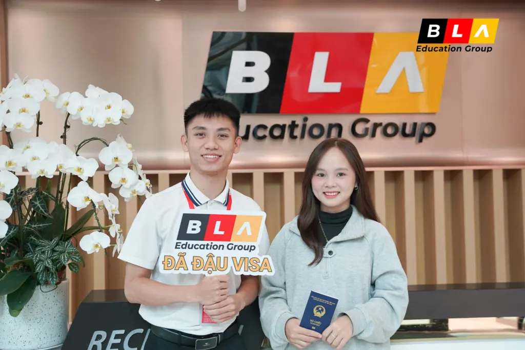 hoc vien bla nhan visa du hoc duc (6)