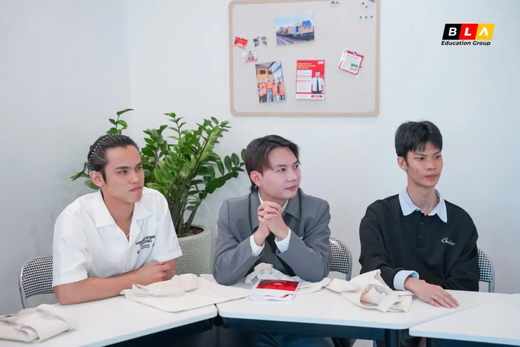 KHAI GIẢNG NGÀNH LÁI TÀU (2) KHAI GIẢNG NGÀNH LÁI TÀU (2)